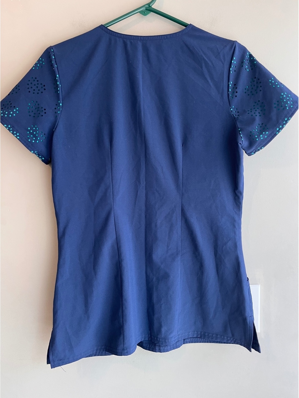 Women’s Heart and Soul Blue Nursing Scrub Top Small - Picture 4 of 8